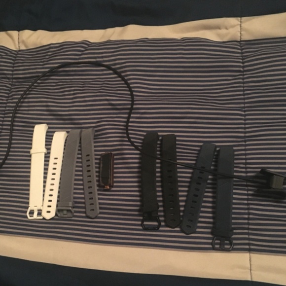 Fitbit Alta HR Rose Gold - Picture 1 of 1